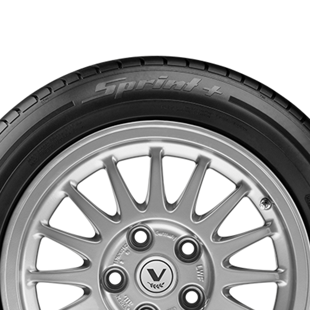 Moderne prestaties op zowel droge als natte wegen.